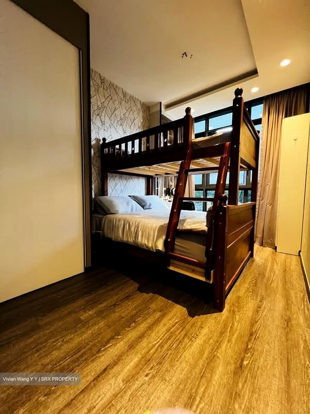 Symphony Suites (D27), Condominium #556405671